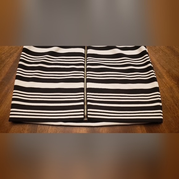 Express Black and White Sheath Mini Dress Size 6 - Picture 9 of 11